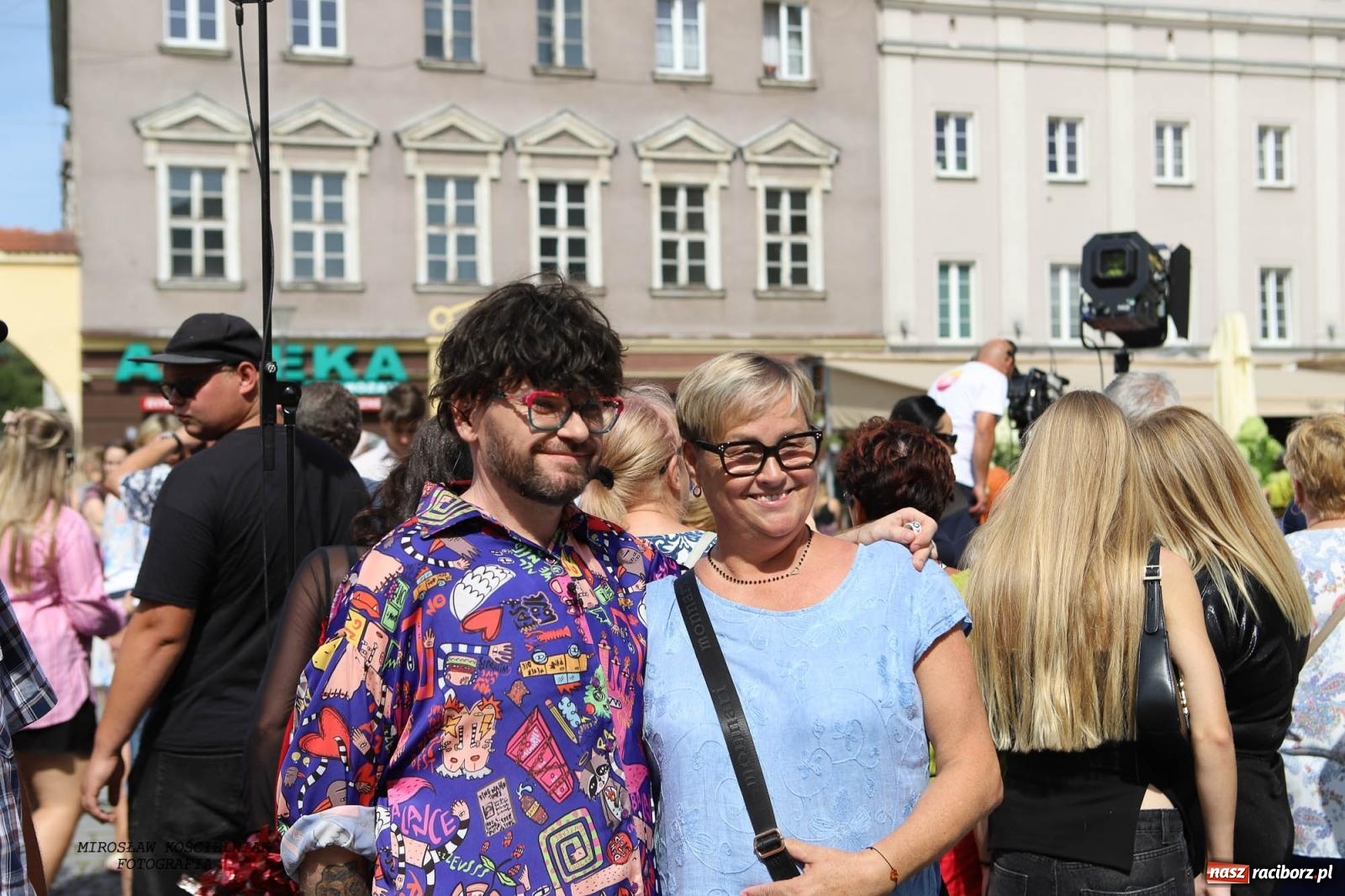 Zdjęcie w galerii na portalu naszraciborz.pl: Pytanie na Śniadanie TVP w Raciborzu. Na Rynku, na zamku, w grodzie i arboretum [FOTO] wiadomości z regionu