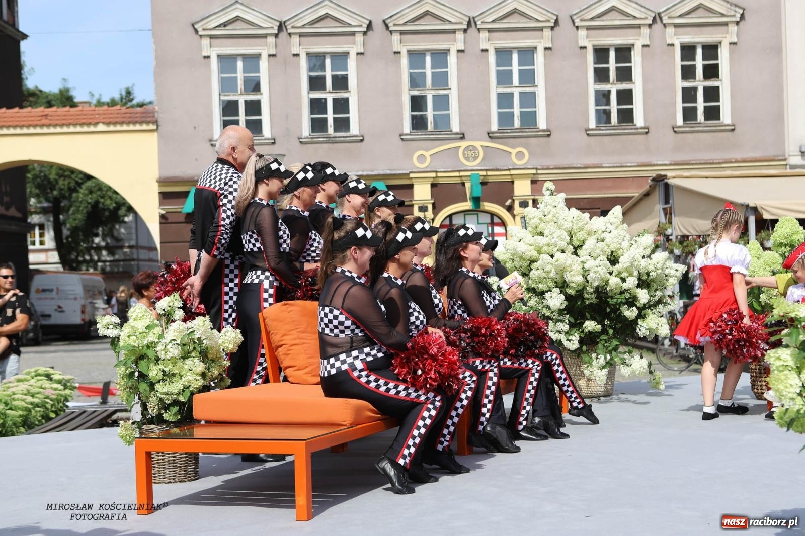 Zdjęcie w galerii na portalu naszraciborz.pl: Pytanie na Śniadanie TVP w Raciborzu. Na Rynku, na zamku, w grodzie i arboretum [FOTO] wiadomości z regionu