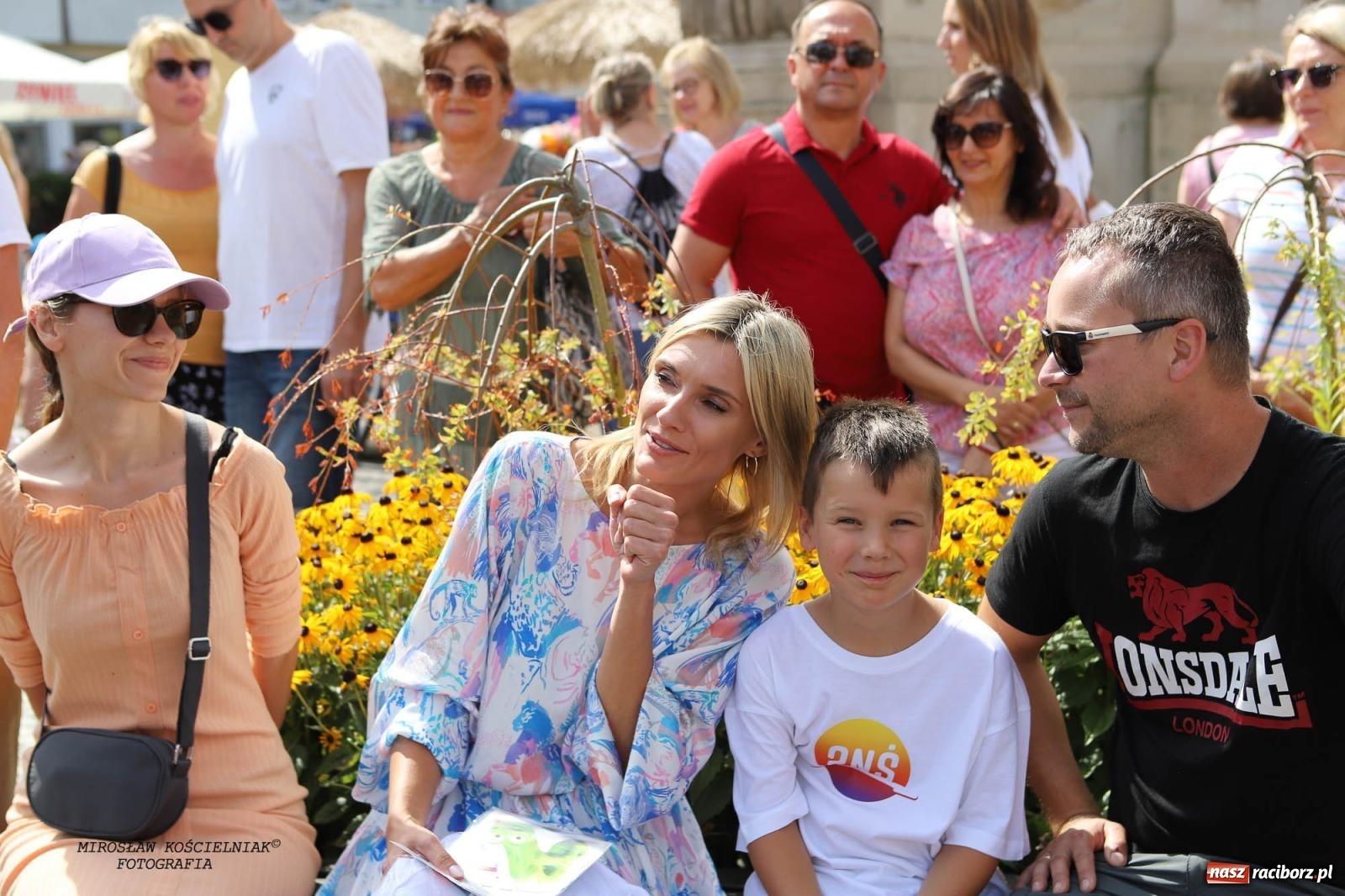 Zdjęcie w galerii na portalu naszraciborz.pl: Pytanie na Śniadanie TVP w Raciborzu. Na Rynku, na zamku, w grodzie i arboretum [FOTO] wiadomości z regionu