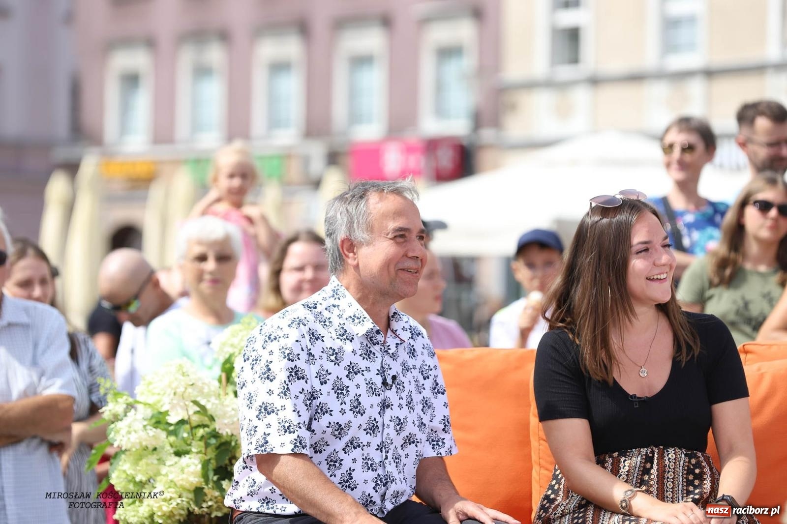 Zdjęcie w galerii na portalu naszraciborz.pl: Pytanie na Śniadanie TVP w Raciborzu. Na Rynku, na zamku, w grodzie i arboretum [FOTO] wiadomości z regionu