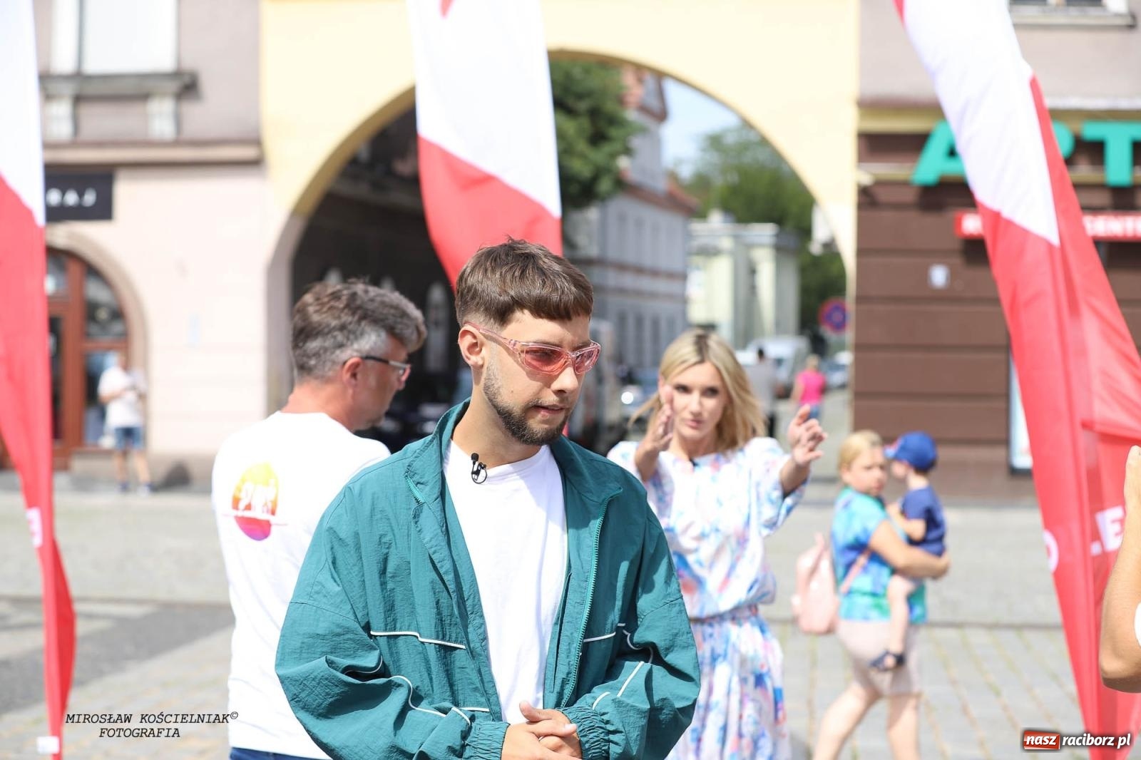 Zdjęcie w galerii na portalu naszraciborz.pl: Pytanie na Śniadanie TVP w Raciborzu. Na Rynku, na zamku, w grodzie i arboretum [FOTO] wiadomości z regionu