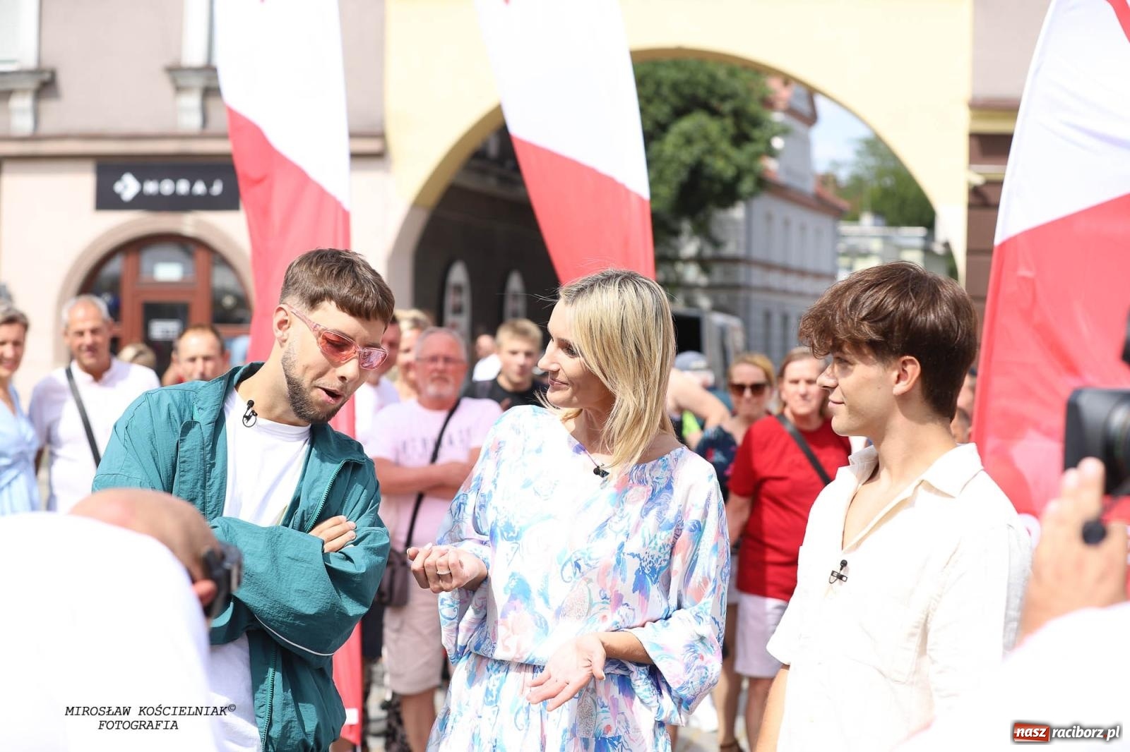 Zdjęcie w galerii na portalu naszraciborz.pl: Pytanie na Śniadanie TVP w Raciborzu. Na Rynku, na zamku, w grodzie i arboretum [FOTO] wiadomości z regionu