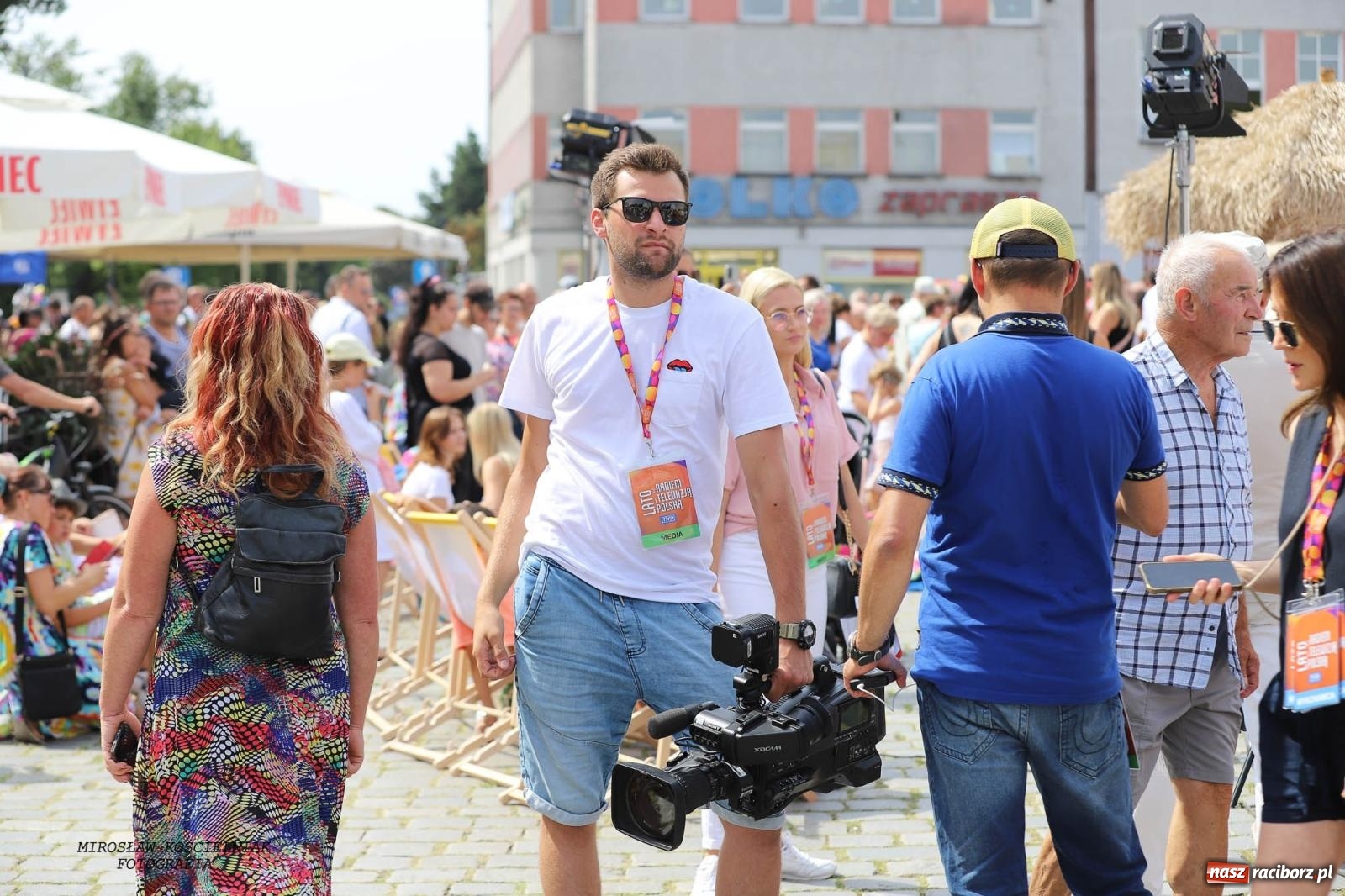 Zdjęcie w galerii na portalu naszraciborz.pl: Pytanie na Śniadanie TVP w Raciborzu. Na Rynku, na zamku, w grodzie i arboretum [FOTO] wiadomości z regionu