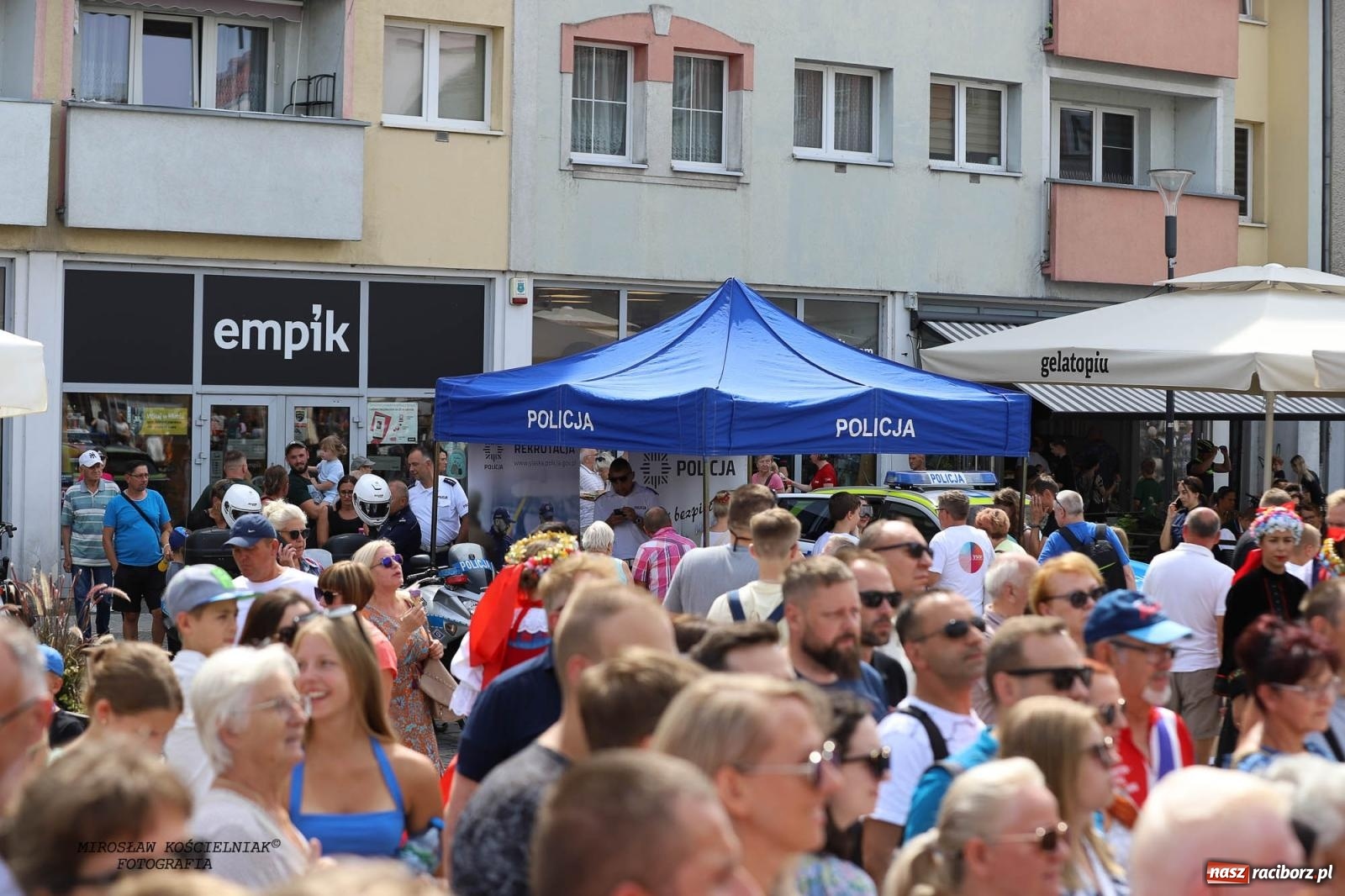 Zdjęcie w galerii na portalu naszraciborz.pl: Pytanie na Śniadanie TVP w Raciborzu. Na Rynku, na zamku, w grodzie i arboretum [FOTO] wiadomości z regionu