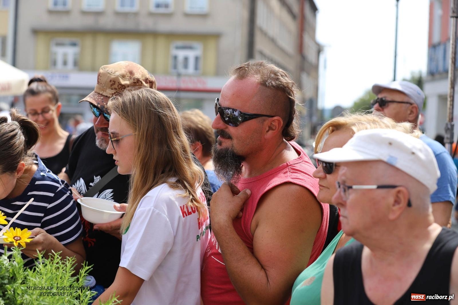 Zdjęcie w galerii na portalu naszraciborz.pl: Pytanie na Śniadanie TVP w Raciborzu. Na Rynku, na zamku, w grodzie i arboretum [FOTO] wiadomości z regionu