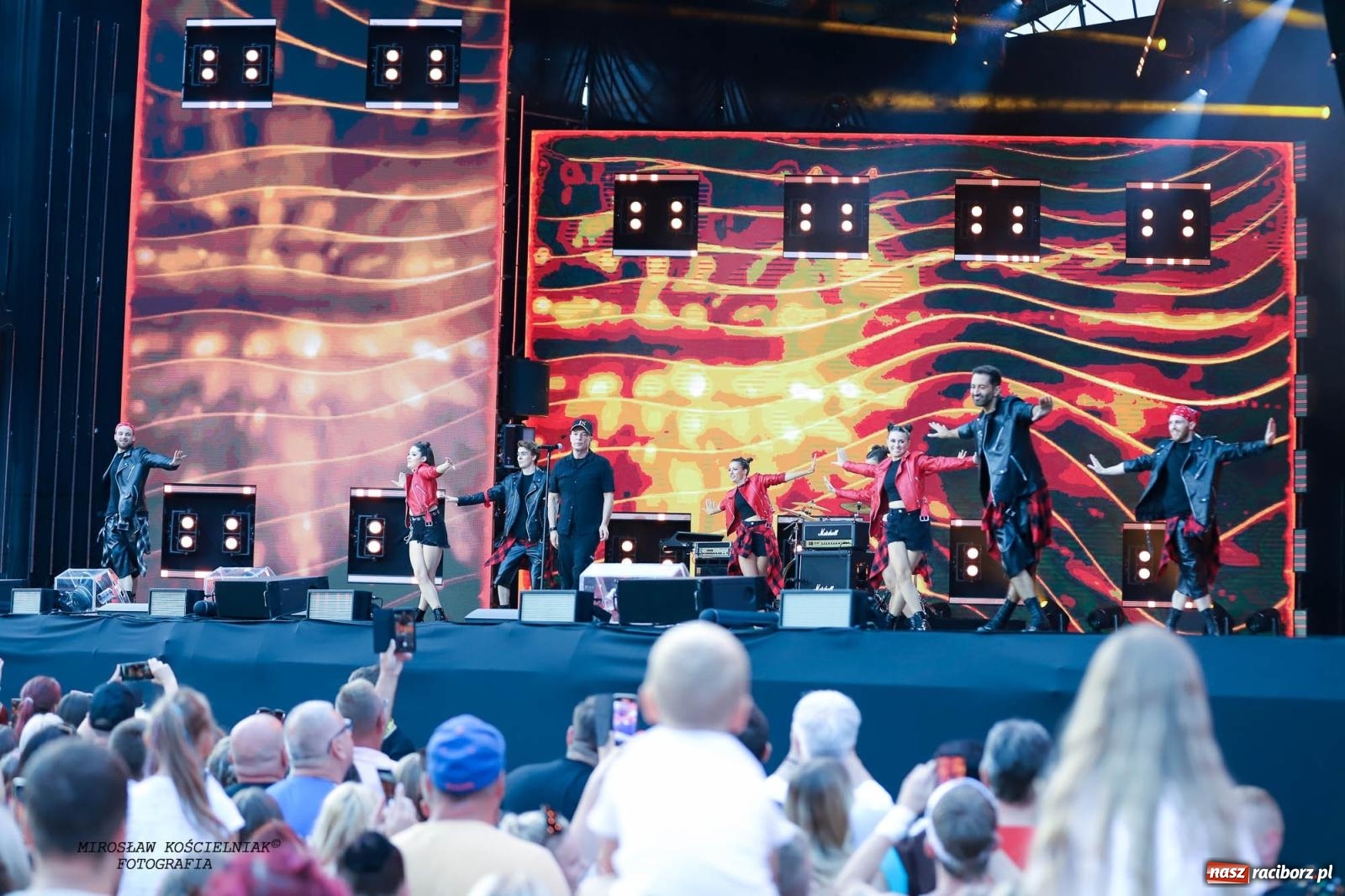 Zdjęcie w galerii na portalu naszraciborz.pl: Tysiące widzów na koncercie TVP i Polskiego Radia [FOTO] wiadomości z regionu