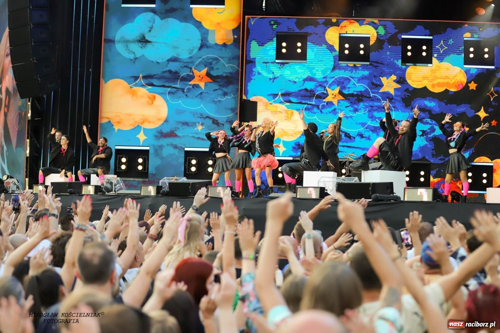 Zdjęcie w galerii na portalu naszraciborz.pl: Tysiące widzów na koncercie TVP i Polskiego Radia [FOTO] wiadomości z regionu