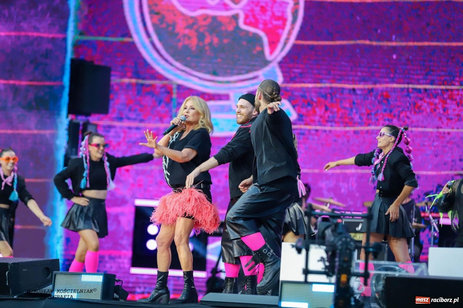 Zdjęcie w galerii na portalu naszraciborz.pl: Tysiące widzów na koncercie TVP i Polskiego Radia [FOTO] wiadomości z regionu