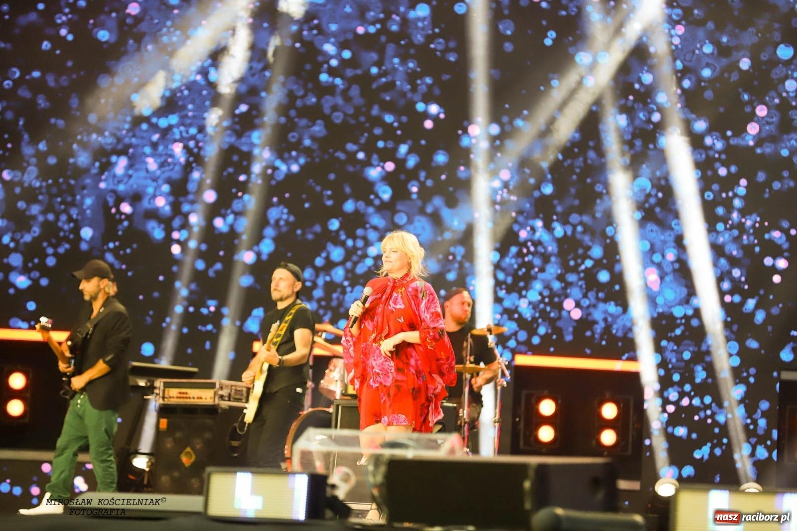 Zdjęcie w galerii na portalu naszraciborz.pl: Tysiące widzów na koncercie TVP i Polskiego Radia [FOTO] wiadomości z regionu