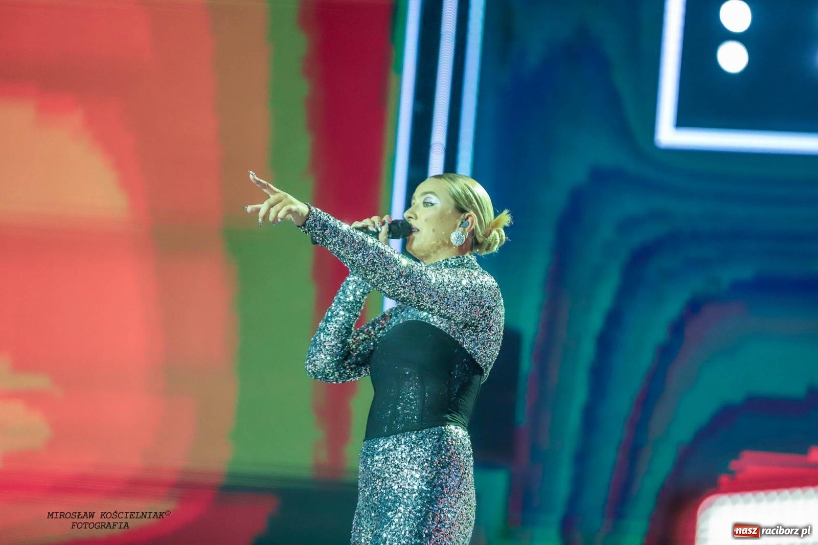 Zdjęcie w galerii na portalu naszraciborz.pl: Tysiące widzów na koncercie TVP i Polskiego Radia [FOTO] wiadomości z regionu