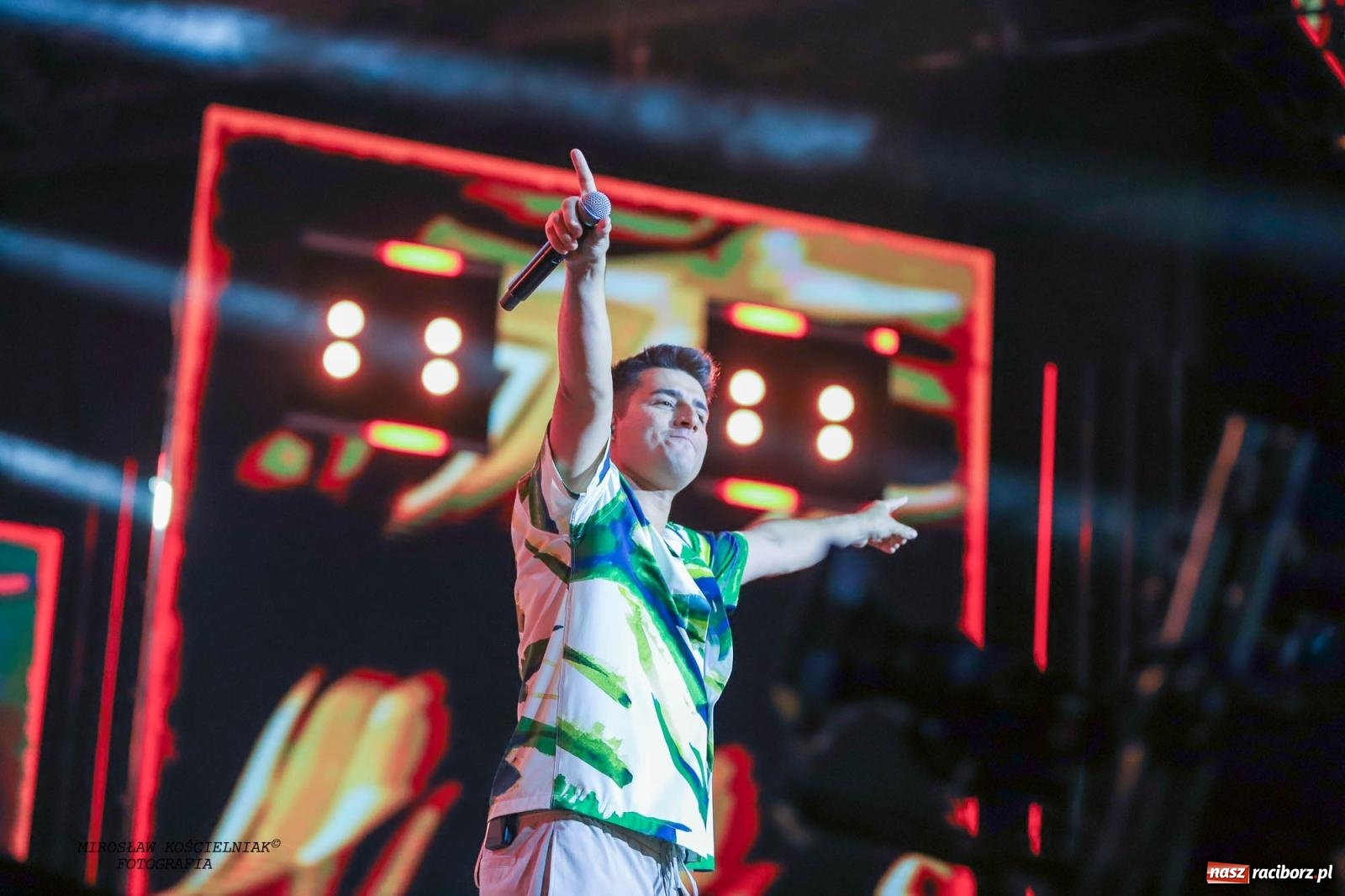 Zdjęcie w galerii na portalu naszraciborz.pl: Tysiące widzów na koncercie TVP i Polskiego Radia [FOTO] wiadomości z regionu