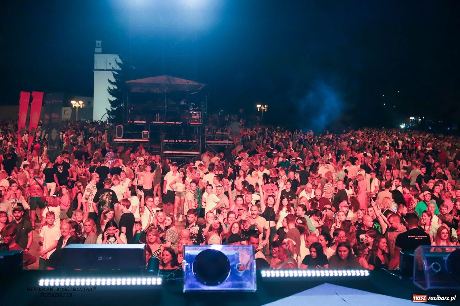 Zdjęcie w galerii na portalu naszraciborz.pl: Tysiące widzów na koncercie TVP i Polskiego Radia [FOTO] wiadomości z regionu