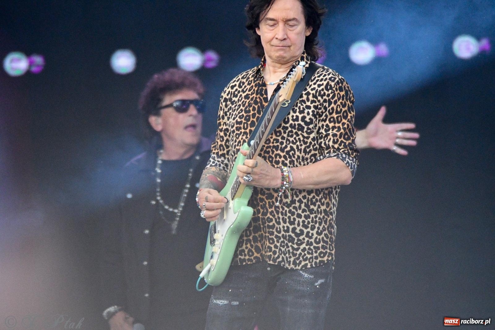 Zdjęcie w galerii na portalu naszraciborz.pl: Wielkie show Telewizji Polskiej w Raciborzu. Te gwiazdy rozgrzały publiczność wiadomości z regionu