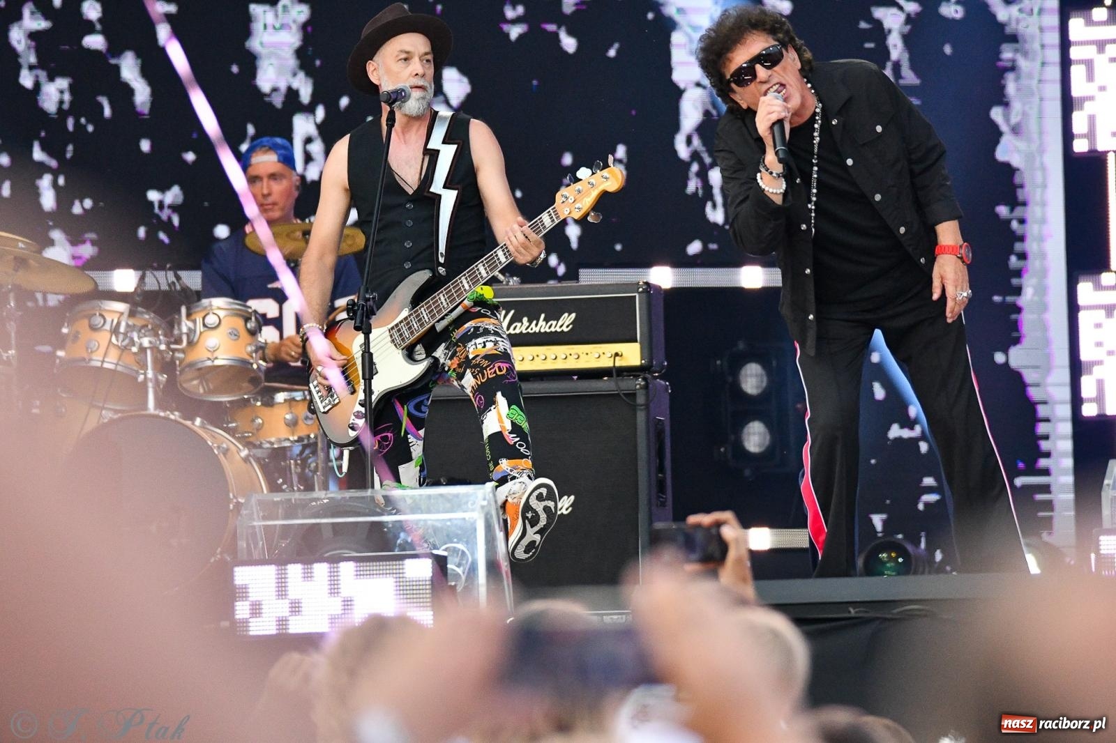 Zdjęcie w galerii na portalu naszraciborz.pl: Wielkie show Telewizji Polskiej w Raciborzu. Te gwiazdy rozgrzały publiczność wiadomości z regionu