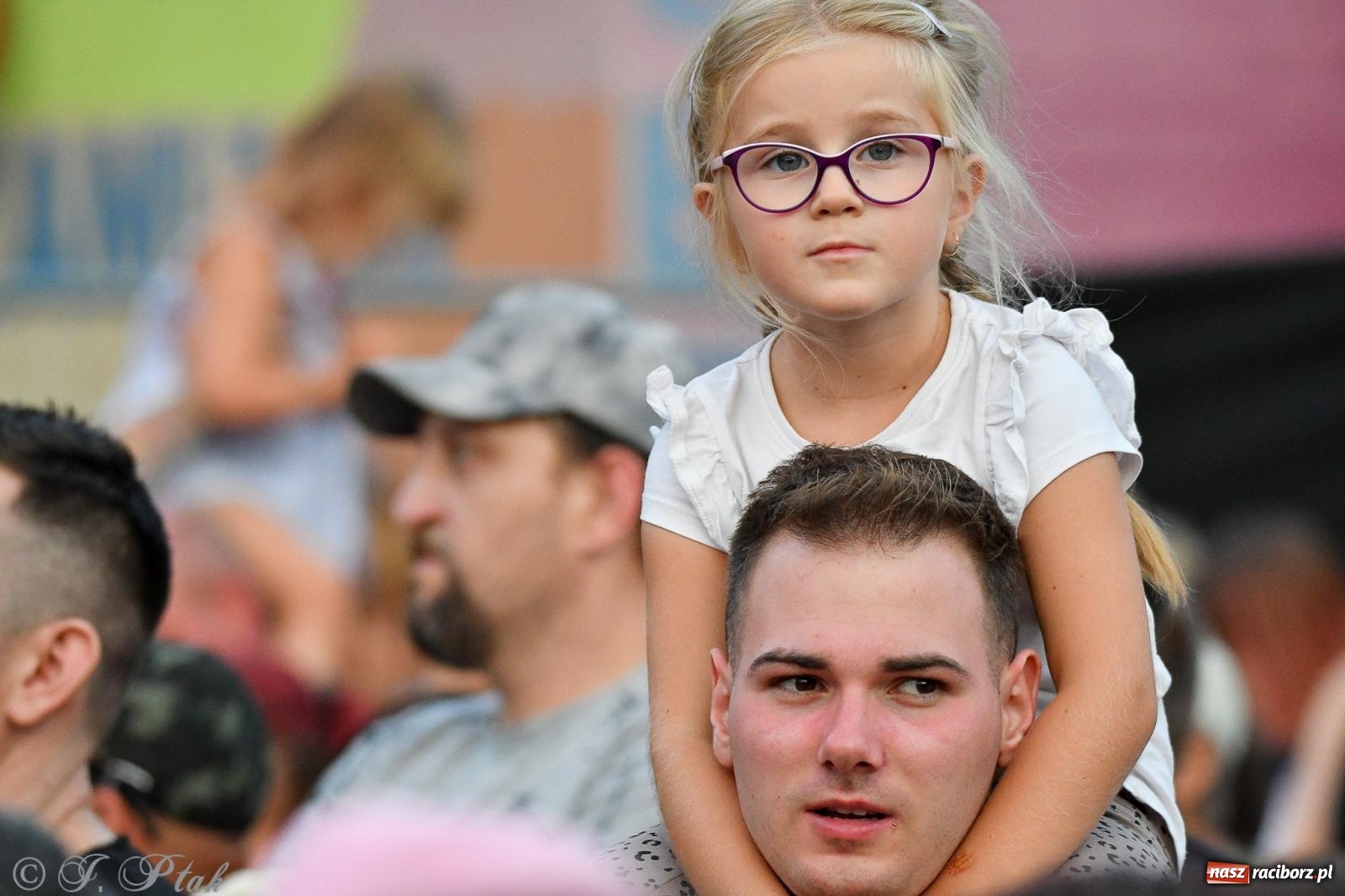 Zdjęcie w galerii na portalu naszraciborz.pl: Wielkie show Telewizji Polskiej w Raciborzu. Te gwiazdy rozgrzały publiczność wiadomości z regionu