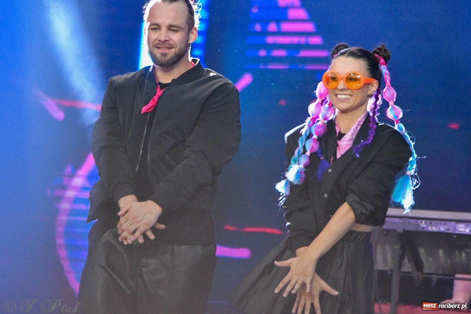 Zdjęcie w galerii na portalu naszraciborz.pl: Wielkie show Telewizji Polskiej w Raciborzu. Te gwiazdy rozgrzały publiczność wiadomości z regionu