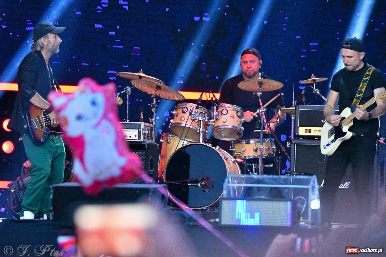 Zdjęcie w galerii na portalu naszraciborz.pl: Wielkie show Telewizji Polskiej w Raciborzu. Te gwiazdy rozgrzały publiczność wiadomości z regionu