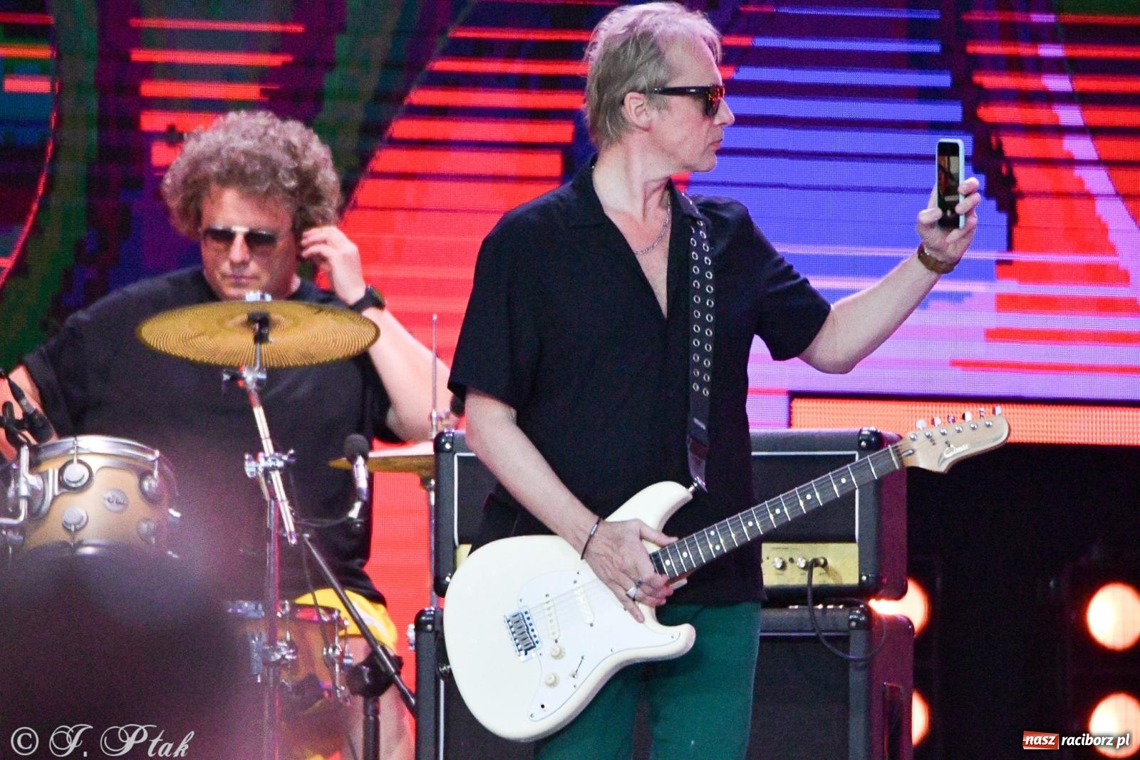 Zdjęcie w galerii na portalu naszraciborz.pl: Wielkie show Telewizji Polskiej w Raciborzu. Te gwiazdy rozgrzały publiczność wiadomości z regionu