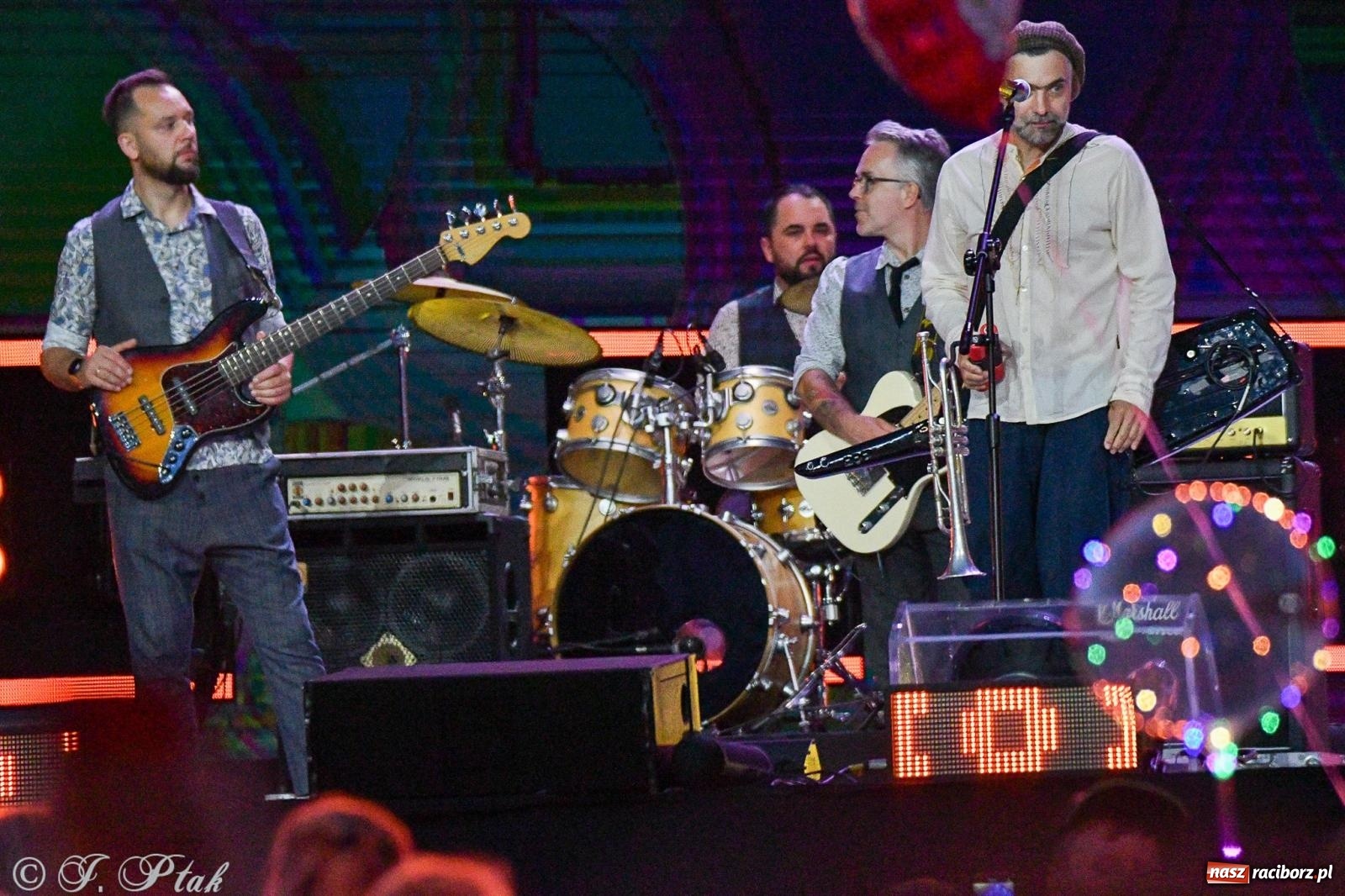 Zdjęcie w galerii na portalu naszraciborz.pl: Wielkie show Telewizji Polskiej w Raciborzu. Te gwiazdy rozgrzały publiczność wiadomości z regionu