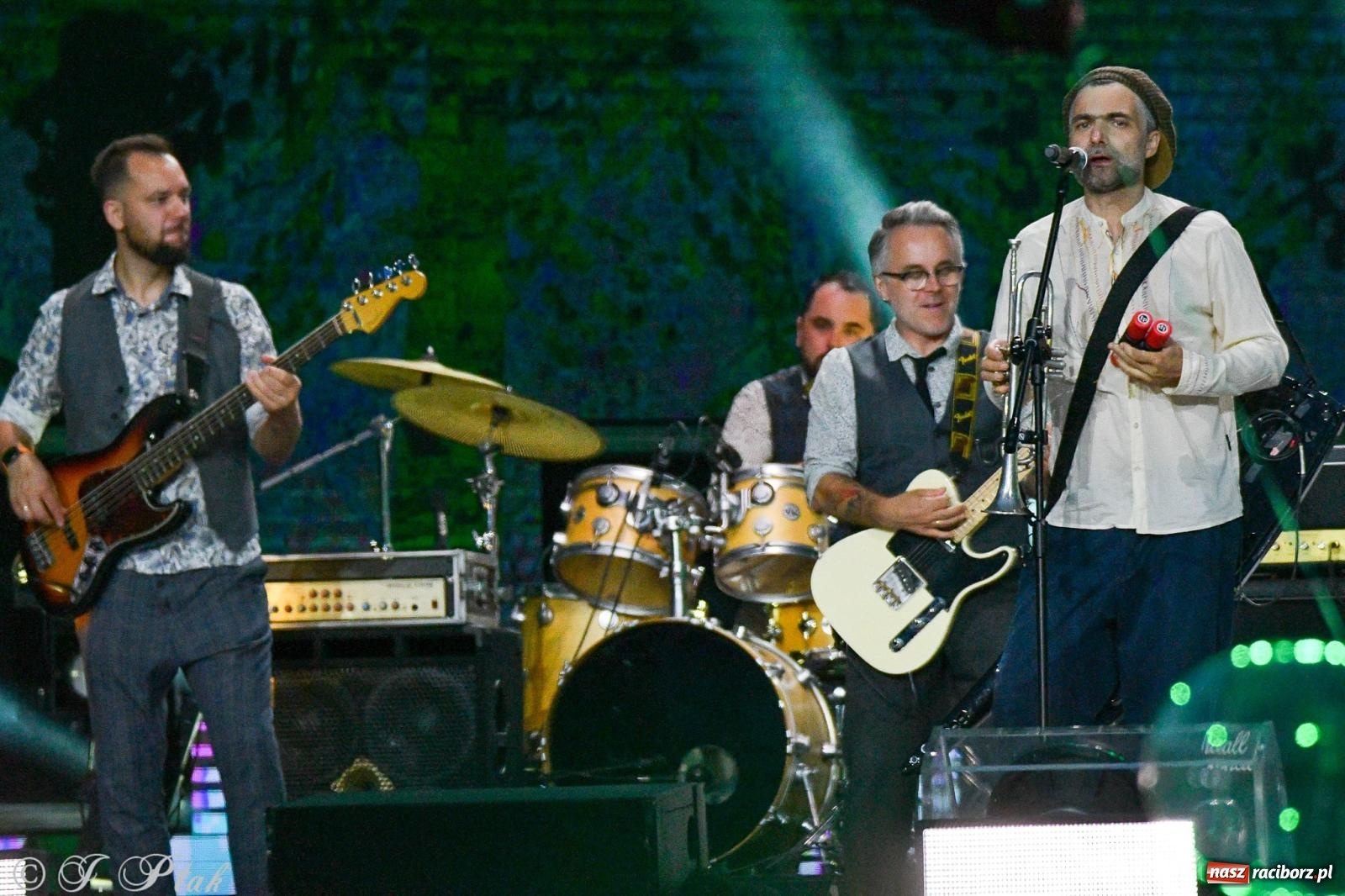 Zdjęcie w galerii na portalu naszraciborz.pl: Wielkie show Telewizji Polskiej w Raciborzu. Te gwiazdy rozgrzały publiczność wiadomości z regionu