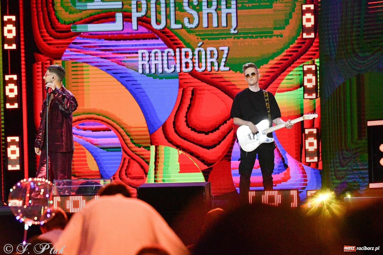 Zdjęcie w galerii na portalu naszraciborz.pl: Wielkie show Telewizji Polskiej w Raciborzu. Te gwiazdy rozgrzały publiczność wiadomości z regionu