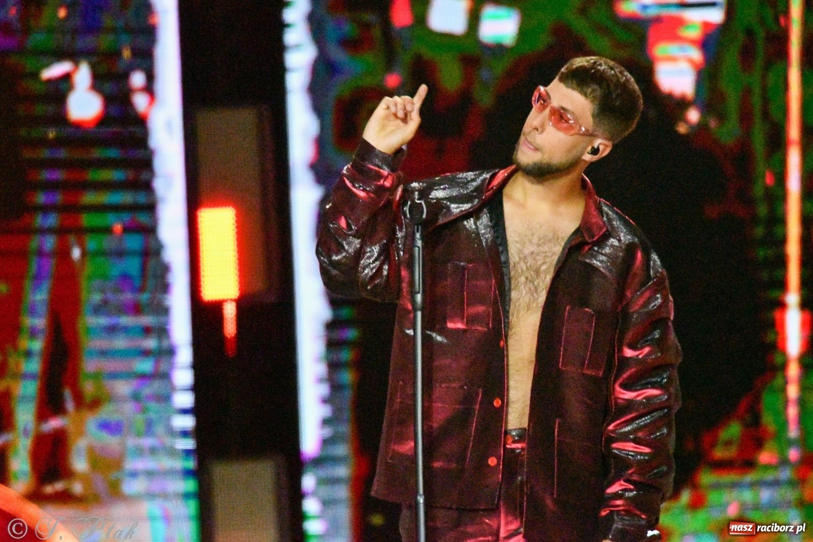 Zdjęcie w galerii na portalu naszraciborz.pl: Wielkie show Telewizji Polskiej w Raciborzu. Te gwiazdy rozgrzały publiczność wiadomości z regionu