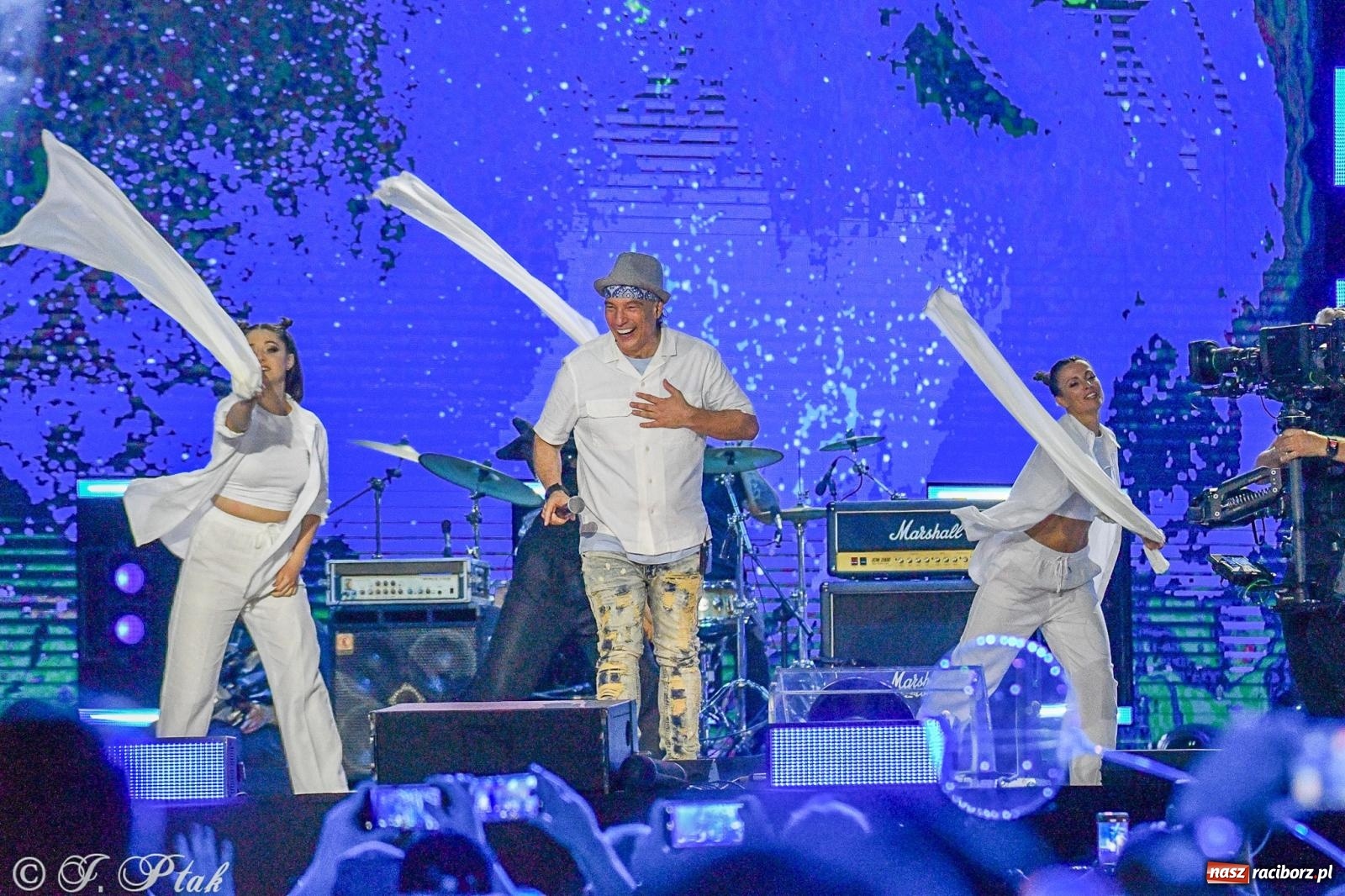 Zdjęcie w galerii na portalu naszraciborz.pl: Wielkie show Telewizji Polskiej w Raciborzu. Te gwiazdy rozgrzały publiczność wiadomości z regionu