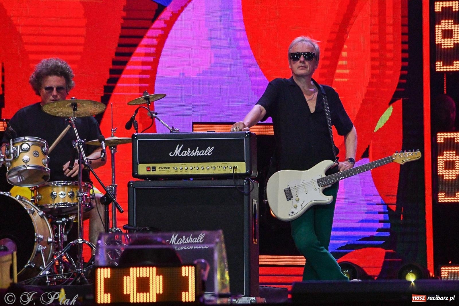 Zdjęcie w galerii na portalu naszraciborz.pl: Wielkie show Telewizji Polskiej w Raciborzu. Te gwiazdy rozgrzały publiczność wiadomości z regionu