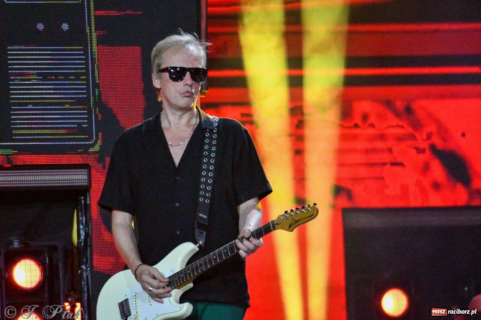 Zdjęcie w galerii na portalu naszraciborz.pl: Wielkie show Telewizji Polskiej w Raciborzu. Te gwiazdy rozgrzały publiczność wiadomości z regionu