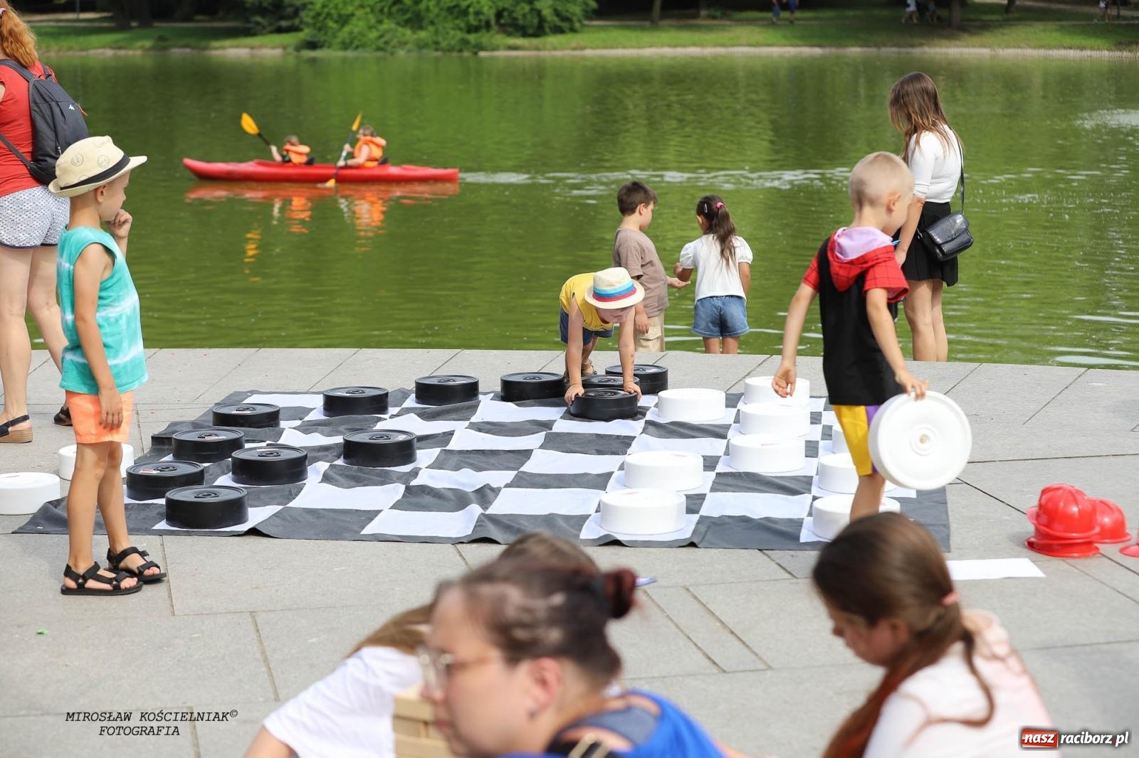 Zdjęcie w galerii na portalu naszraciborz.pl: Piknik Rodzinny Lato z Radiem w Parku im. Miasta Roth [FOTO] wiadomości z regionu