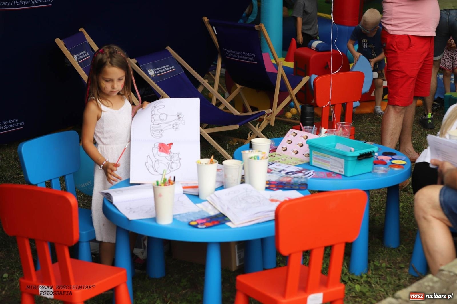 Zdjęcie w galerii na portalu naszraciborz.pl: Piknik Rodzinny Lato z Radiem w Parku im. Miasta Roth [FOTO] wiadomości z regionu