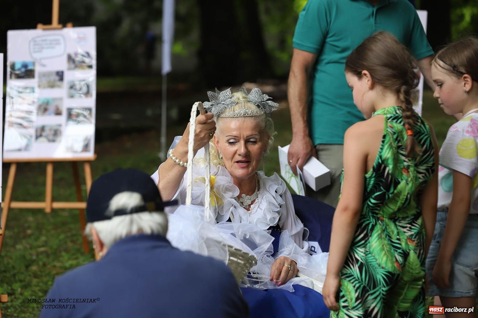 Zdjęcie w galerii na portalu naszraciborz.pl: Piknik Rodzinny Lato z Radiem w Parku im. Miasta Roth [FOTO] wiadomości z regionu