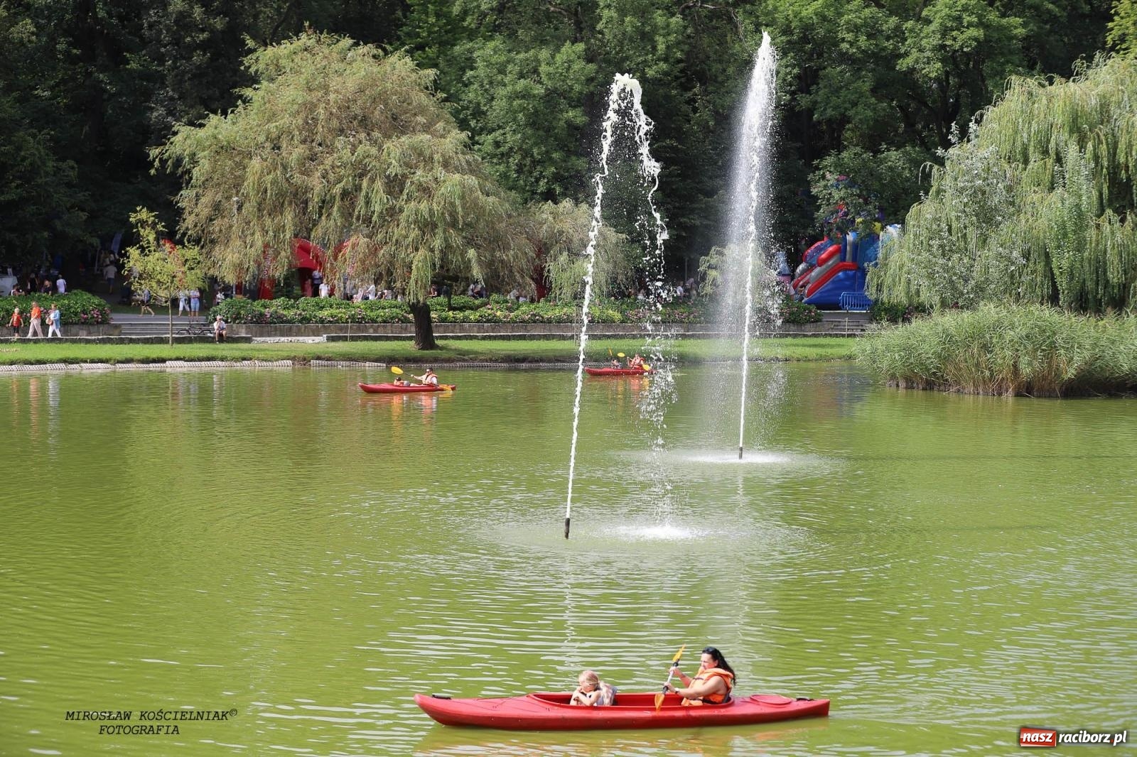 Zdjęcie w galerii na portalu naszraciborz.pl: Piknik Rodzinny Lato z Radiem w Parku im. Miasta Roth [FOTO] wiadomości z regionu