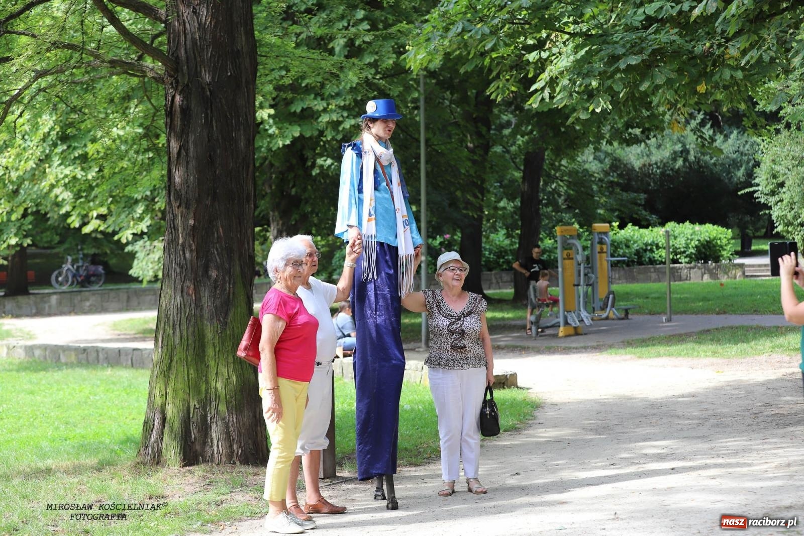 Zdjęcie w galerii na portalu naszraciborz.pl: Piknik Rodzinny Lato z Radiem w Parku im. Miasta Roth [FOTO] wiadomości z regionu