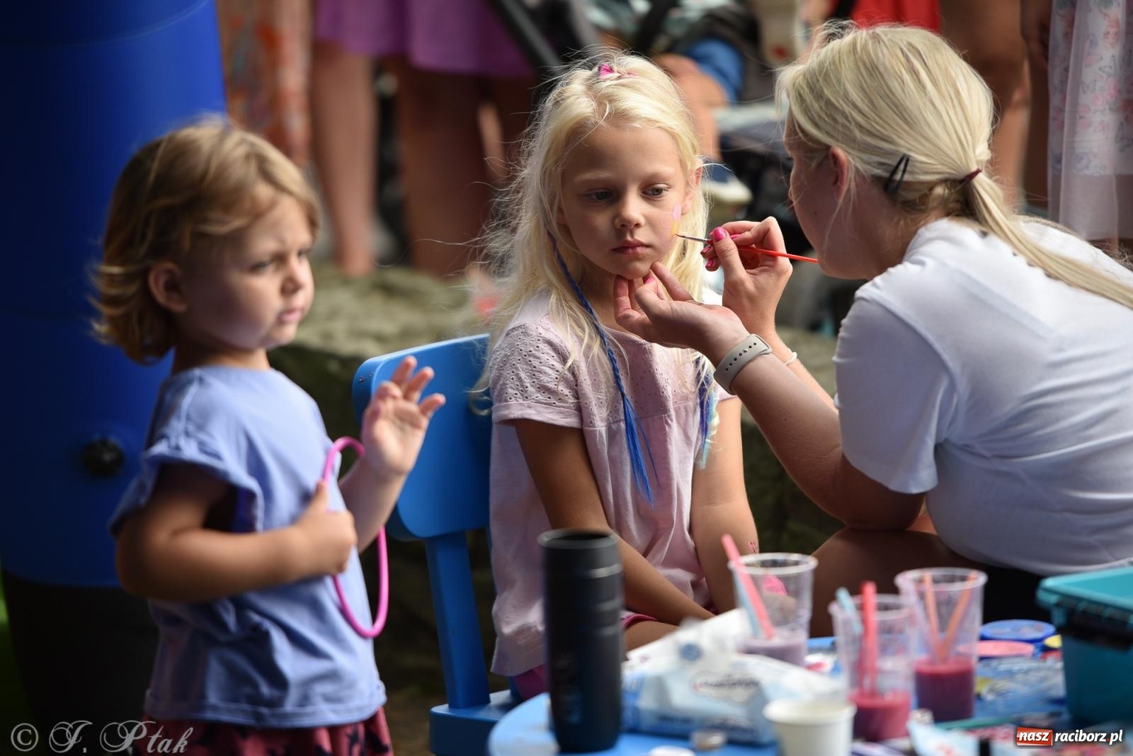 Zdjęcie w galerii na portalu naszraciborz.pl: Piknik Rodzinny Lato z Radiem w Parku im. Miasta Roth [FOTO] wiadomości z regionu
