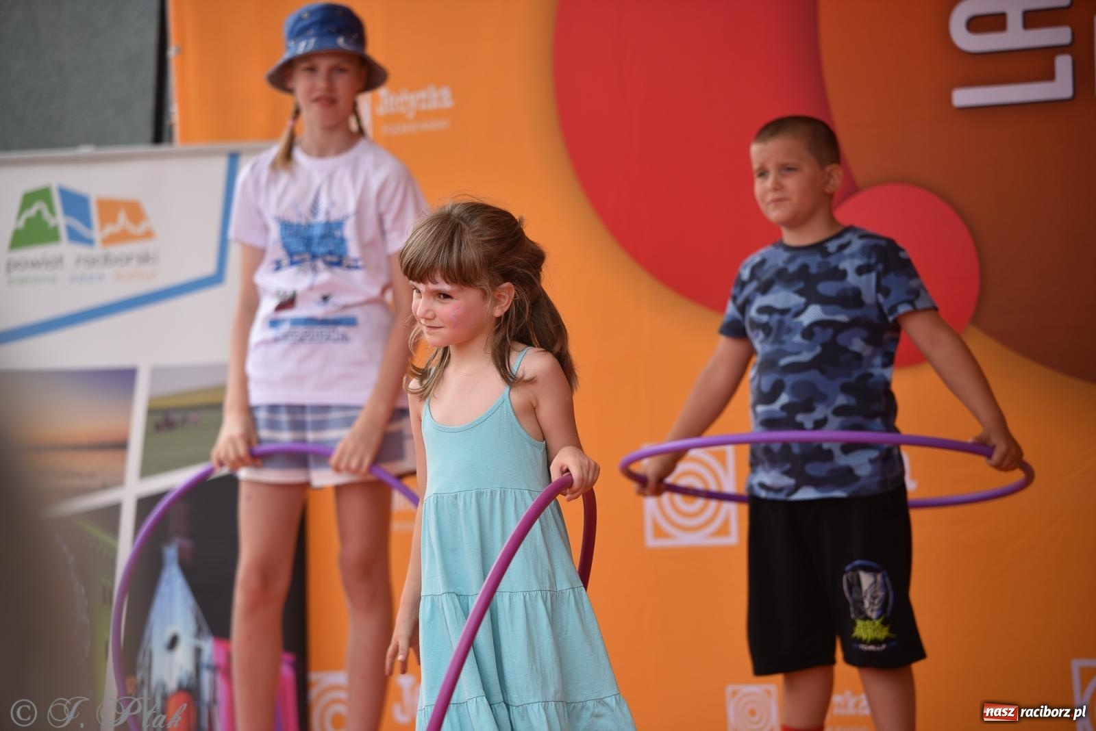 Zdjęcie w galerii na portalu naszraciborz.pl: Piknik Rodzinny Lato z Radiem w Parku im. Miasta Roth [FOTO] wiadomości z regionu