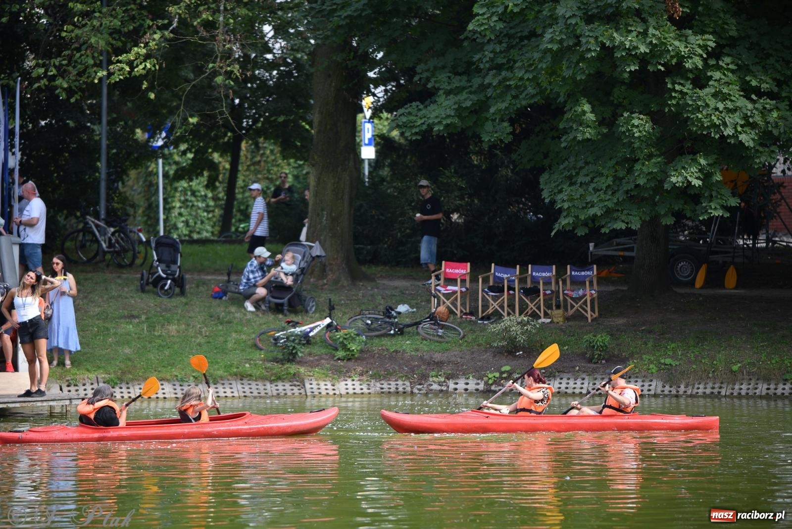 Zdjęcie w galerii na portalu naszraciborz.pl: Piknik Rodzinny Lato z Radiem w Parku im. Miasta Roth [FOTO] wiadomości z regionu