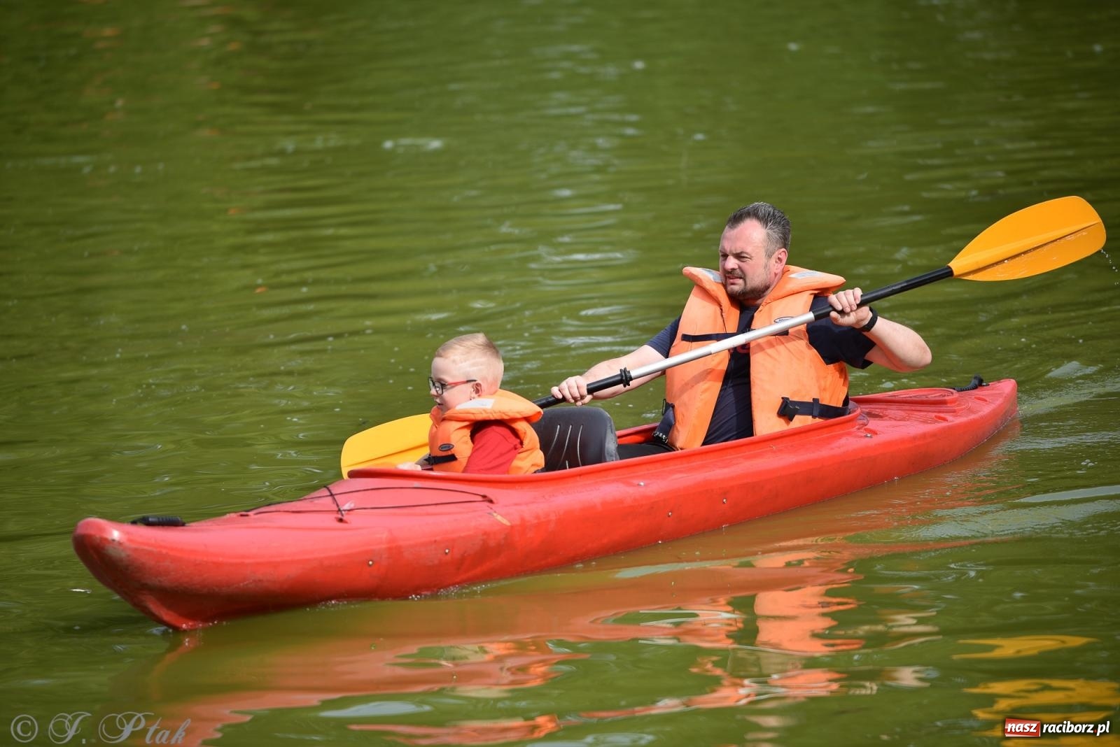 Zdjęcie w galerii na portalu naszraciborz.pl: Piknik Rodzinny Lato z Radiem w Parku im. Miasta Roth [FOTO] wiadomości z regionu