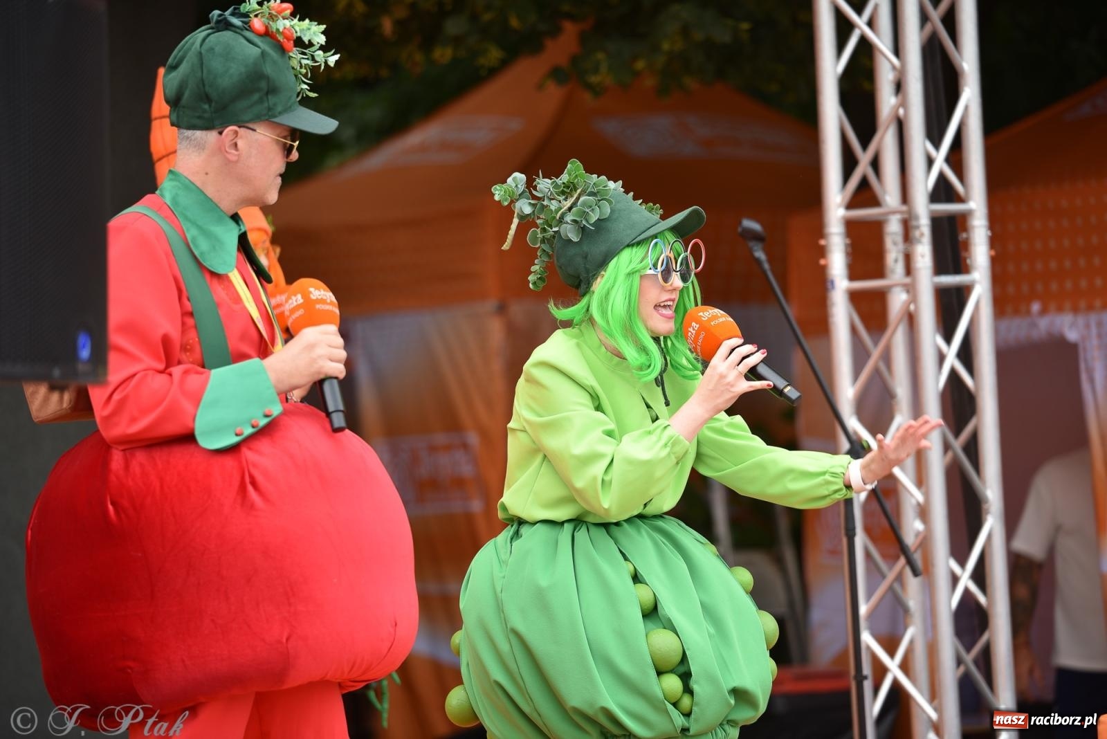 Zdjęcie w galerii na portalu naszraciborz.pl: Piknik Rodzinny Lato z Radiem w Parku im. Miasta Roth [FOTO] wiadomości z regionu