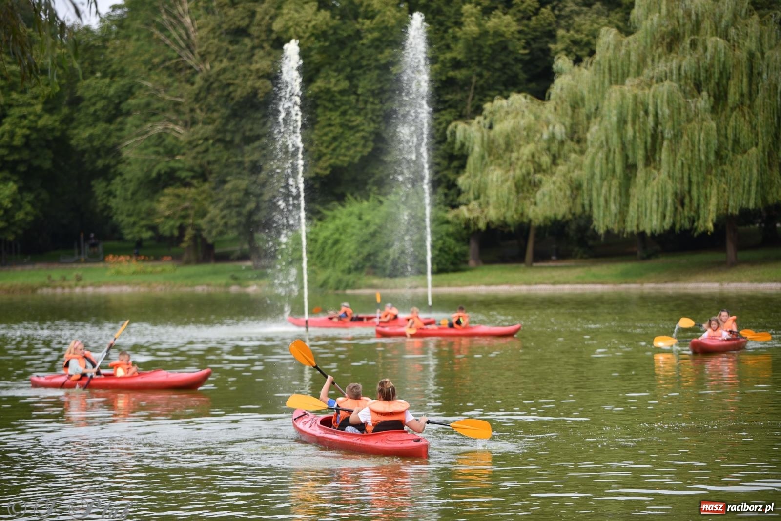 Zdjęcie w galerii na portalu naszraciborz.pl: Piknik Rodzinny Lato z Radiem w Parku im. Miasta Roth [FOTO] wiadomości z regionu