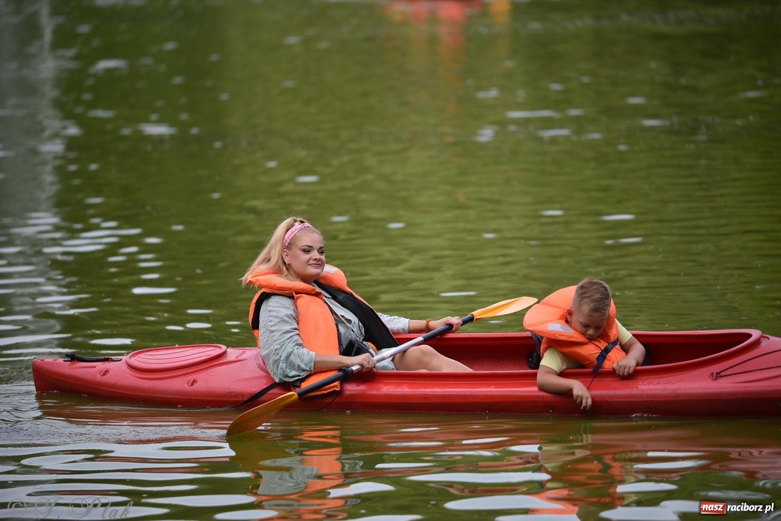 Zdjęcie w galerii na portalu naszraciborz.pl: Piknik Rodzinny Lato z Radiem w Parku im. Miasta Roth [FOTO] wiadomości z regionu