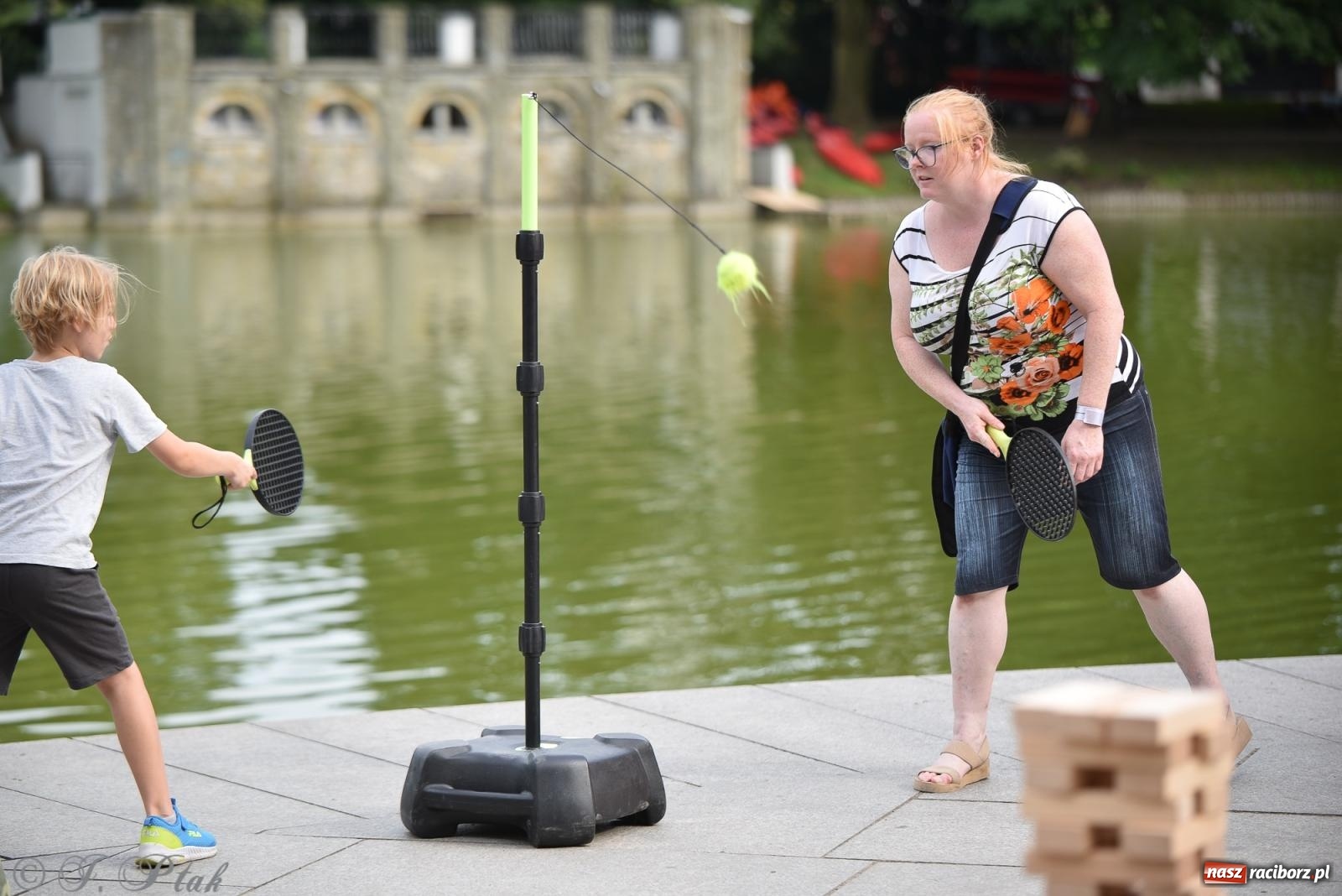 Zdjęcie w galerii na portalu naszraciborz.pl: Piknik Rodzinny Lato z Radiem w Parku im. Miasta Roth [FOTO] wiadomości z regionu