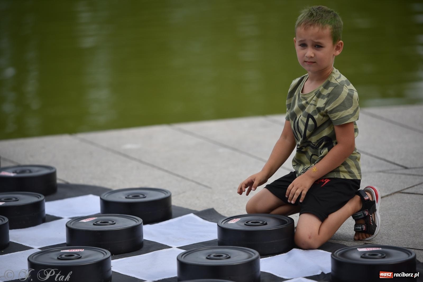 Zdjęcie w galerii na portalu naszraciborz.pl: Piknik Rodzinny Lato z Radiem w Parku im. Miasta Roth [FOTO] wiadomości z regionu