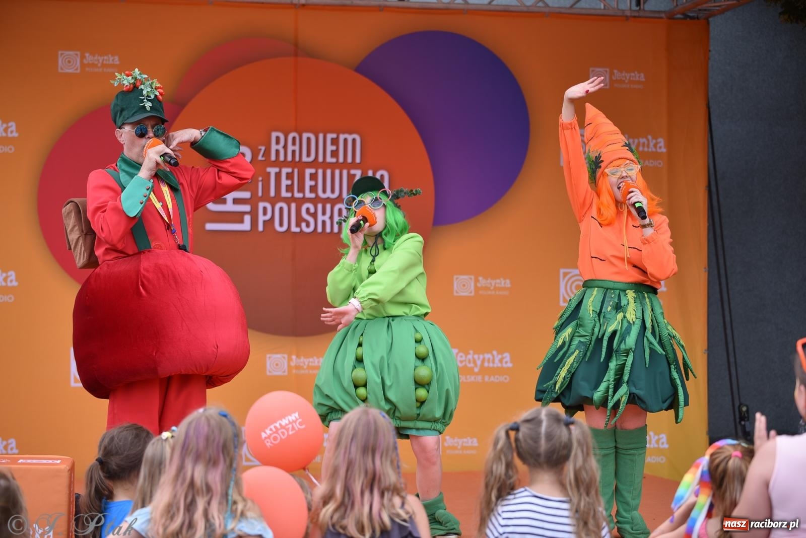 Zdjęcie w galerii na portalu naszraciborz.pl: Piknik Rodzinny Lato z Radiem w Parku im. Miasta Roth [FOTO] wiadomości z regionu