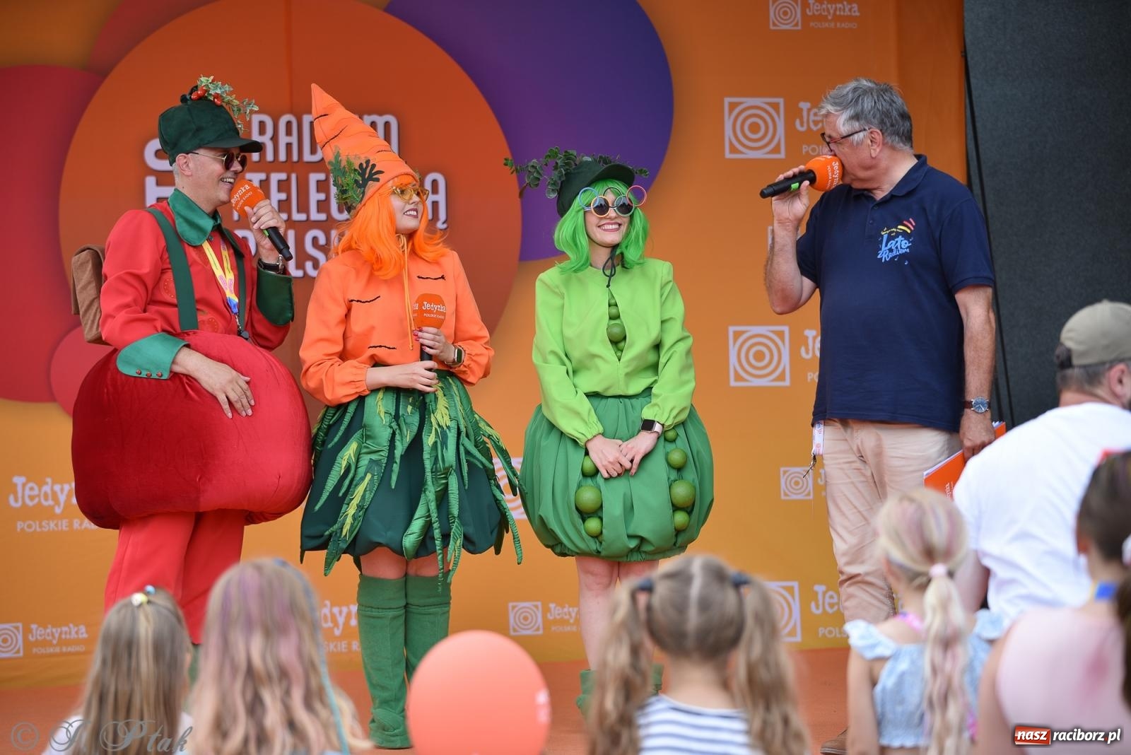 Zdjęcie w galerii na portalu naszraciborz.pl: Piknik Rodzinny Lato z Radiem w Parku im. Miasta Roth [FOTO] wiadomości z regionu
