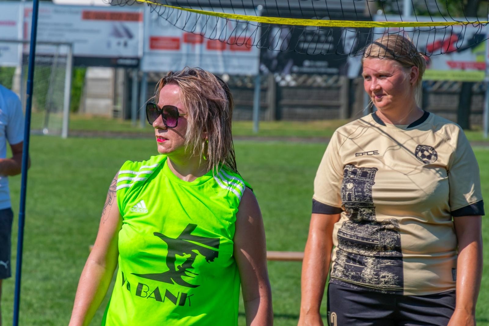 Zdjęcie w galerii na portalu naszraciborz.pl: Mamusie zagrały w siatkówkę o Puchar Sołtysa Tworkowa wiadomości z regionu