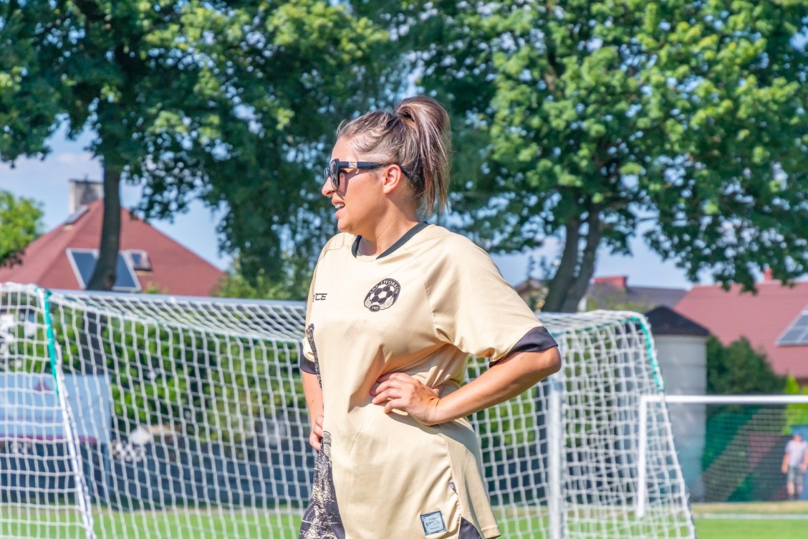 Zdjęcie w galerii na portalu naszraciborz.pl: Mamusie zagrały w siatkówkę o Puchar Sołtysa Tworkowa wiadomości z regionu