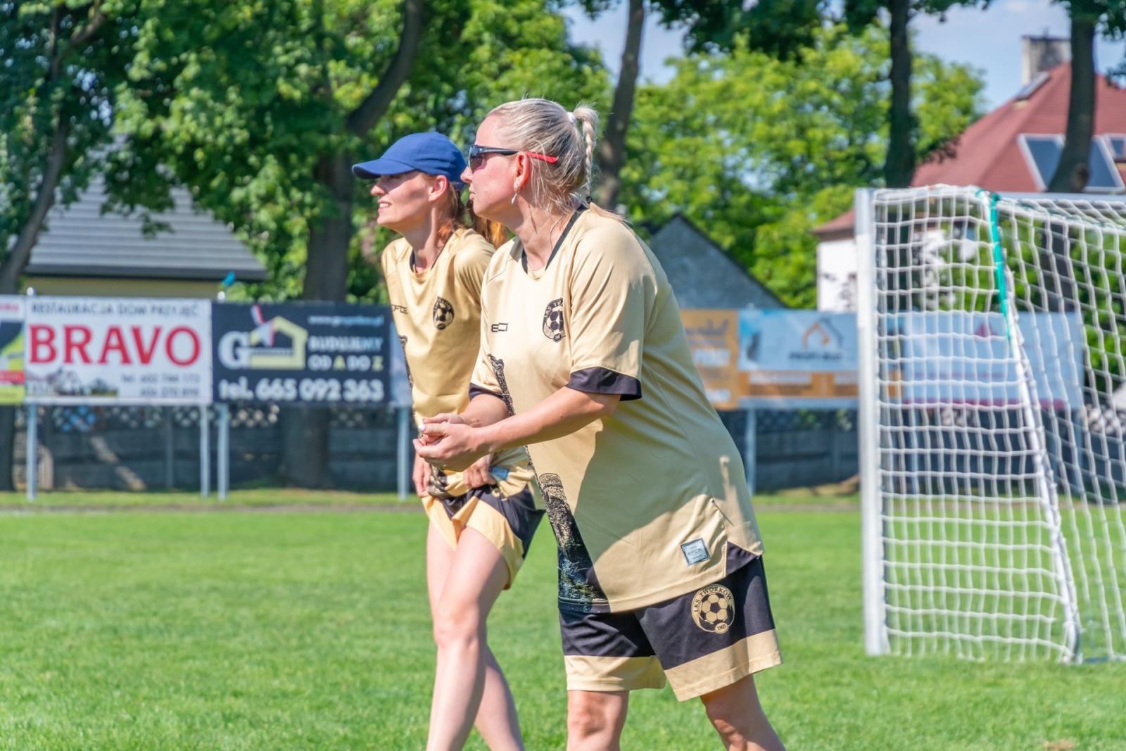Zdjęcie w galerii na portalu naszraciborz.pl: Mamusie zagrały w siatkówkę o Puchar Sołtysa Tworkowa wiadomości z regionu
