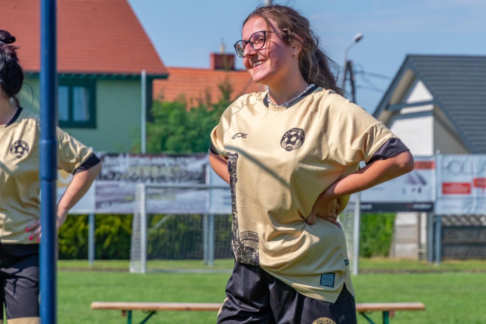 Zdjęcie w galerii na portalu naszraciborz.pl: Mamusie zagrały w siatkówkę o Puchar Sołtysa Tworkowa wiadomości z regionu