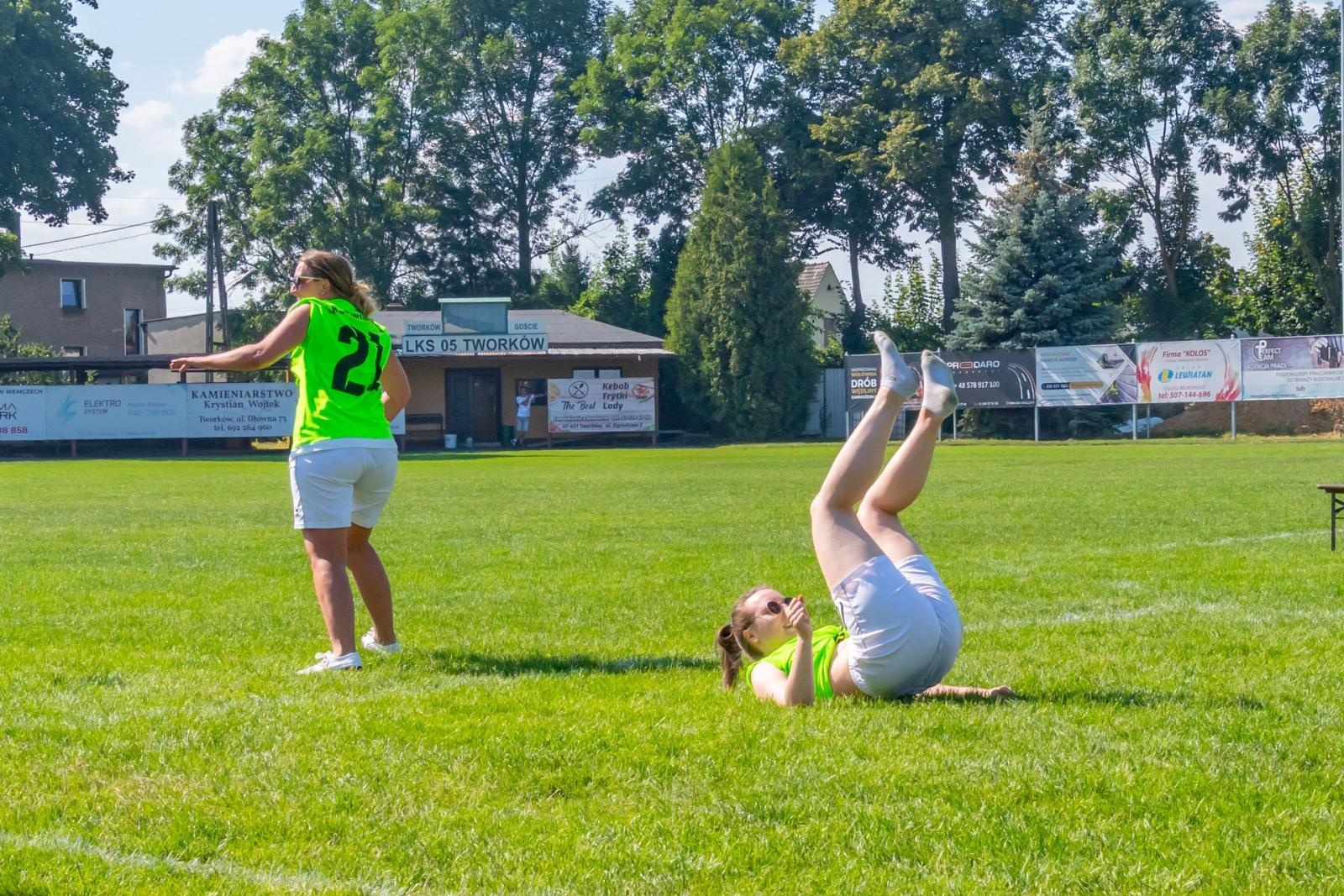 Zdjęcie w galerii na portalu naszraciborz.pl: Mamusie zagrały w siatkówkę o Puchar Sołtysa Tworkowa wiadomości z regionu